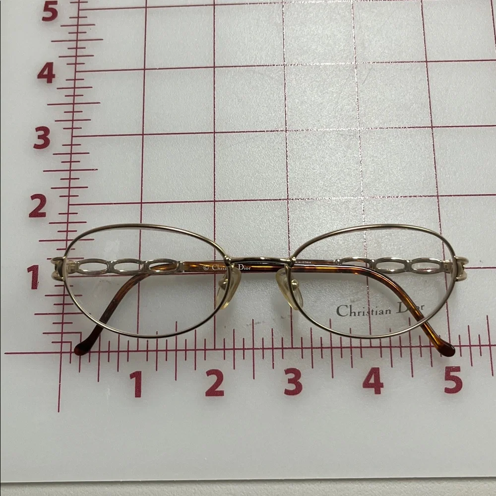 CHRISTIAN DIOR Vintage NWOT Classic Gold/Tortoise 52-18-135 Chain Eyeglass Frame